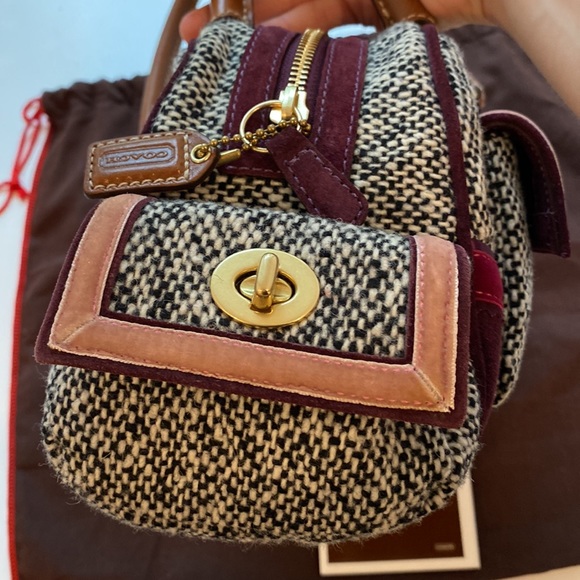 Coach Vintage Tweed Velvet and Leather Hand Bag - Picture 8 of 11